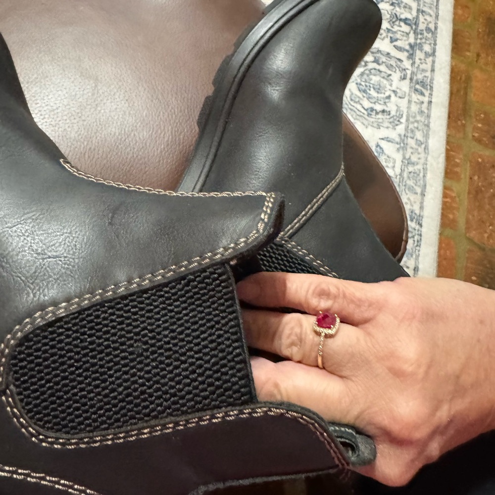 Eastland Black Ankle Boots - Picture 4 of 8
